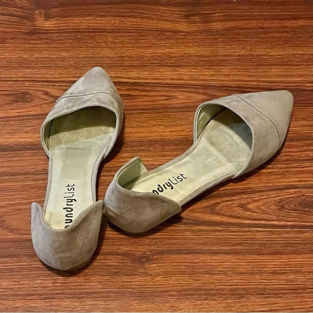 Laundry List Taupe Flats Faux Suede Size 7.5